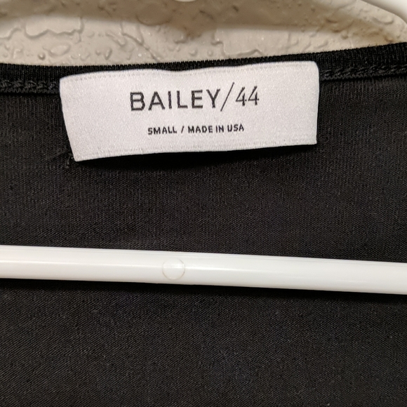 Bailey 44 2 in 1 top - Picture 3 of 4